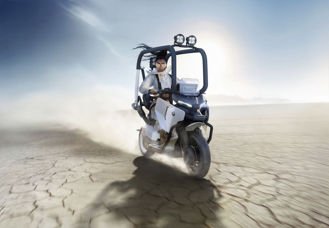 Vi ricordate il BMW C1, lo scooter con il tetto? Dopo 20 anni torna in versione aggiornata ed elettrica